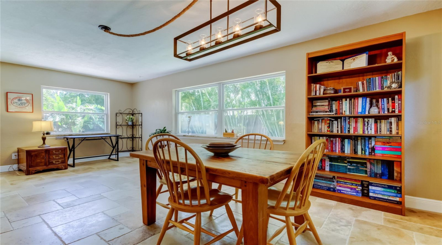 St Petersburg, Florida 33703, 3 Bedroom Bedrooms, ,2 Bathroombathrooms,Residential,For Sale,14Th,0,Mfrtb8510742