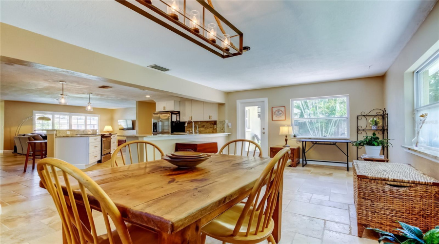 St Petersburg, Florida 33703, 3 Bedroom Bedrooms, ,2 Bathroombathrooms,Residential,For Sale,14Th,0,Mfrtb8510742