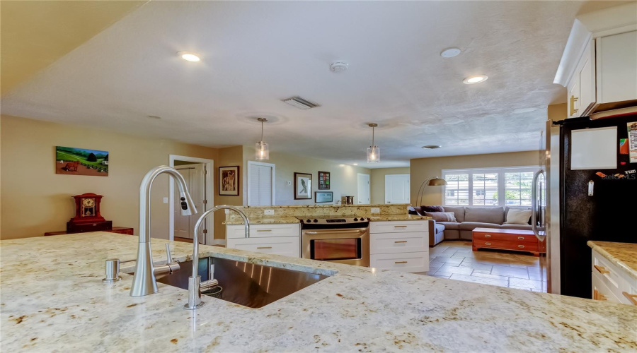 St Petersburg, Florida 33703, 3 Bedroom Bedrooms, ,2 Bathroombathrooms,Residential,For Sale,14Th,0,Mfrtb8510742