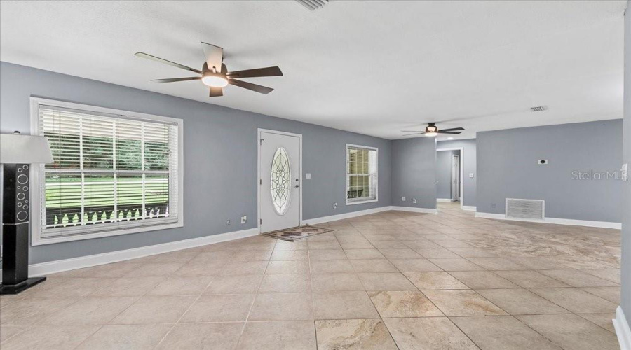 Apopka, Florida 32712, 4 Bedroom Bedrooms, ,3 Bathroombathrooms,Residential,For Sale,Ponkan,0,Mfro6418842