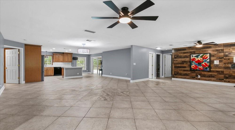 Apopka, Florida 32712, 4 Bedroom Bedrooms, ,3 Bathroombathrooms,Residential,For Sale,Ponkan,0,Mfro6418842