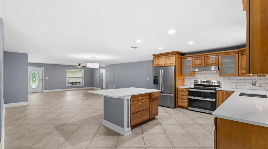 Apopka, Florida 32712, 4 Bedroom Bedrooms, ,3 Bathroombathrooms,Residential,For Sale,Ponkan,0,Mfro6418842