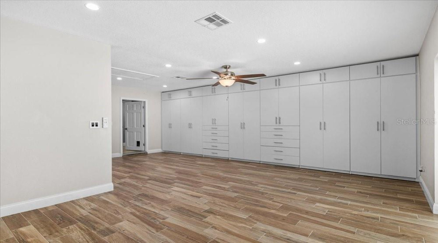 Apopka, Florida 32712, 4 Bedroom Bedrooms, ,3 Bathroombathrooms,Residential,For Sale,Ponkan,0,Mfro6418842