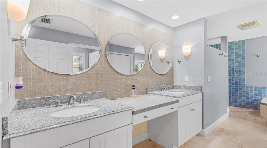Apopka, Florida 32712, 4 Bedroom Bedrooms, ,3 Bathroombathrooms,Residential,For Sale,Ponkan,0,Mfro6418842