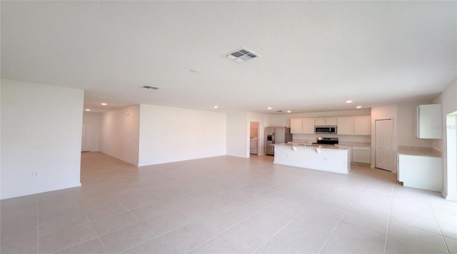 Eagle Lake, Florida 33839, 5 Bedroom Bedrooms, ,2 Bathroombathrooms,Residential,For Sale,Lasso,0,Mfro6433597