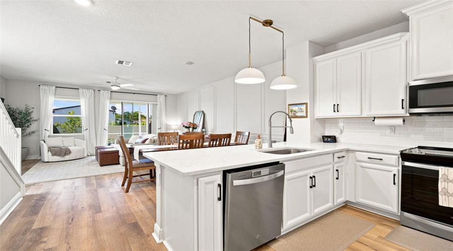 St Petersburg, Florida 33714, 3 Bedroom Bedrooms, ,2 Bathroombathrooms,Residential,For Sale,Neil,0,Mfrtb8538600