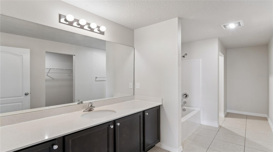 Lakeland, Florida 33805, 5 Bedroom Bedrooms, ,3 Bathroombathrooms,Residential,For Sale,Caspian,0,Mfrtb8536525