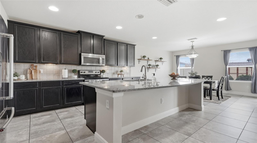 Ruskin, Florida 33573, 4 Bedroom Bedrooms, ,2 Bathroombathrooms,Residential,For Sale,Newminster,0,Mfrtb8537632