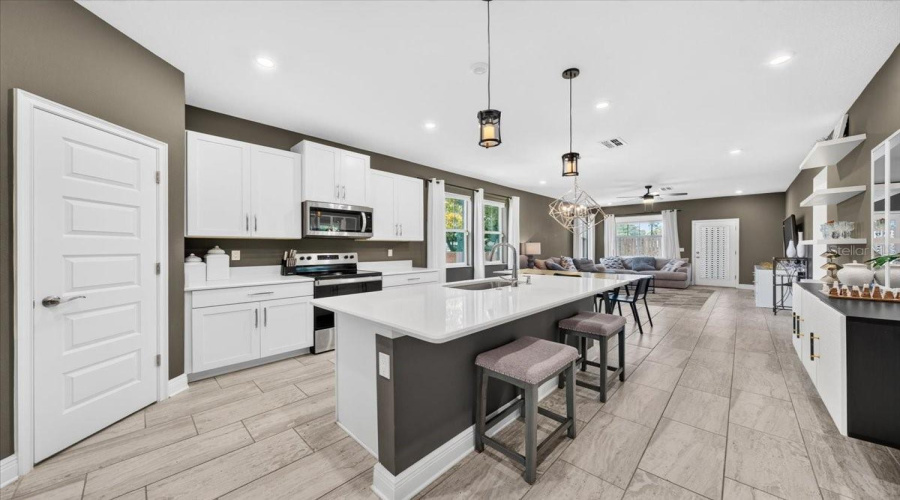 St Petersburg, Florida 33712, 3 Bedroom Bedrooms, ,2 Bathroombathrooms,Residential,For Sale,27Th,0,Mfrtb8540166