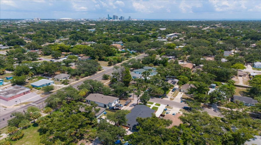 St Petersburg, Florida 33712, 3 Bedroom Bedrooms, ,2 Bathroombathrooms,Residential,For Sale,27Th,0,Mfrtb8540166