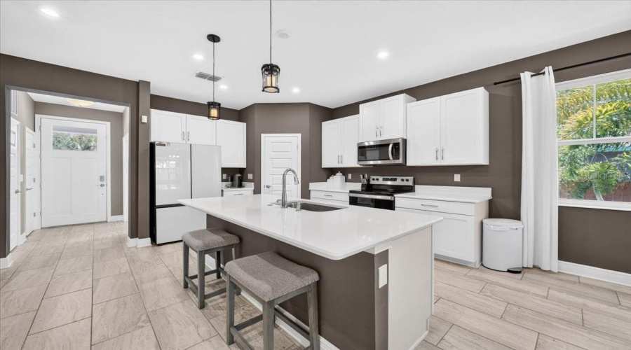 St Petersburg, Florida 33712, 3 Bedroom Bedrooms, ,2 Bathroombathrooms,Residential,For Sale,27Th,0,Mfrtb8540166