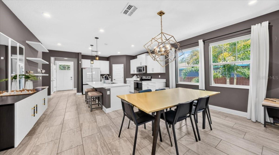 St Petersburg, Florida 33712, 3 Bedroom Bedrooms, ,2 Bathroombathrooms,Residential,For Sale,27Th,0,Mfrtb8540166