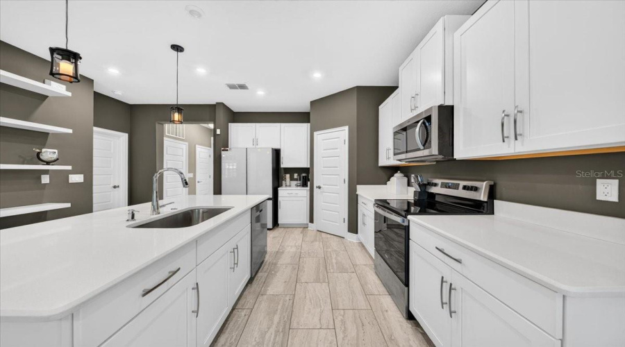 St Petersburg, Florida 33712, 3 Bedroom Bedrooms, ,2 Bathroombathrooms,Residential,For Sale,27Th,0,Mfrtb8540166