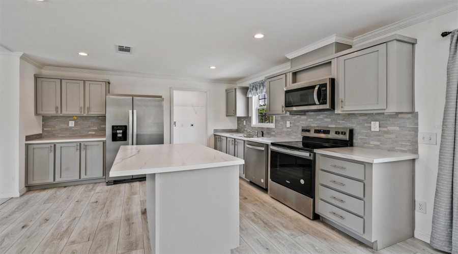North Fort Myers, Florida 33917, 3 Bedroom Bedrooms, ,2 Bathroombathrooms,Residential,For Sale,Tucker,0,Mfra4685043