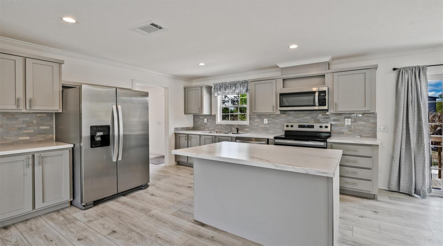 North Fort Myers, Florida 33917, 3 Bedroom Bedrooms, ,2 Bathroombathrooms,Residential,For Sale,Tucker,0,Mfra4685043