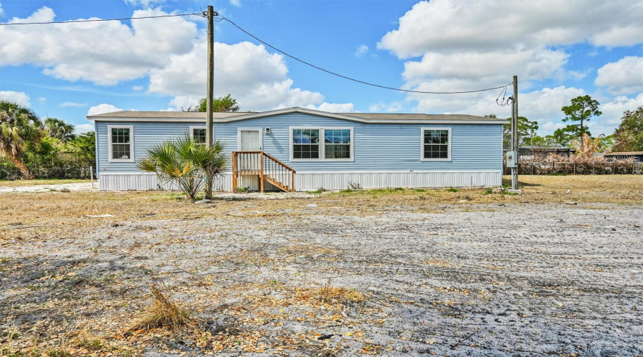 North Fort Myers, Florida 33917, 3 Bedroom Bedrooms, ,2 Bathroombathrooms,Residential,For Sale,Tucker,0,Mfra4685043