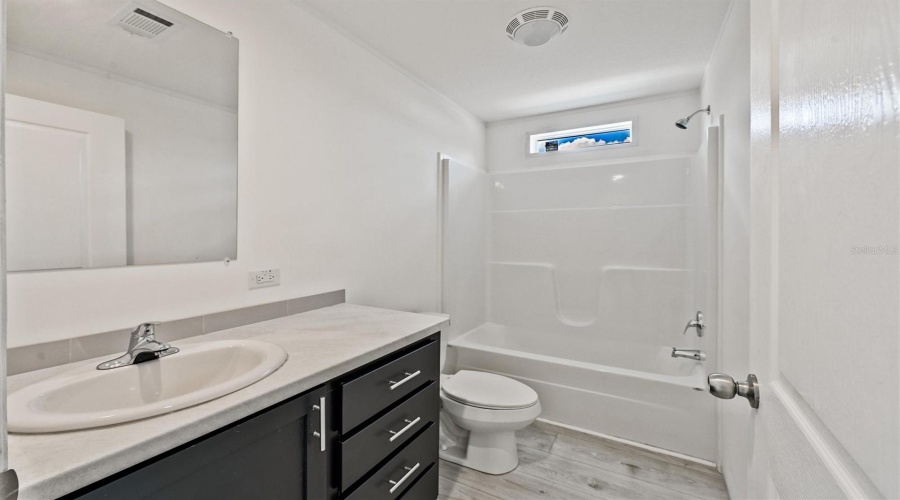 North Fort Myers, Florida 33917, 3 Bedroom Bedrooms, ,2 Bathroombathrooms,Residential,For Sale,Tucker,0,Mfra4685043