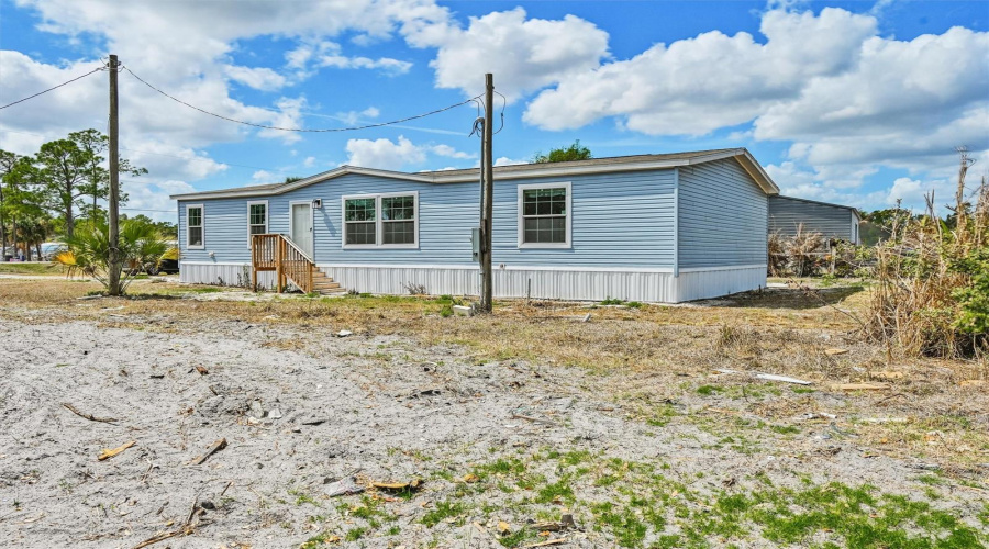 North Fort Myers, Florida 33917, 3 Bedroom Bedrooms, ,2 Bathroombathrooms,Residential,For Sale,Tucker,0,Mfra4685043
