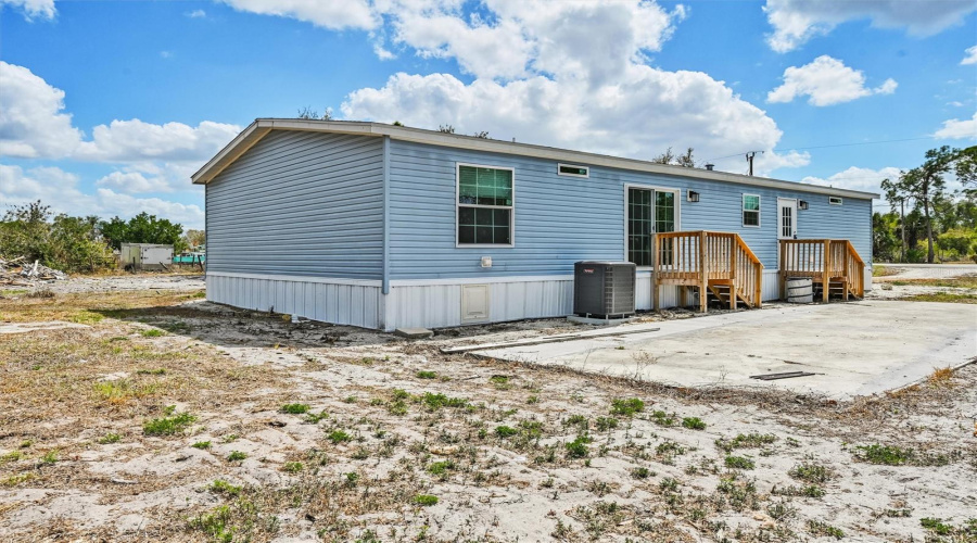 North Fort Myers, Florida 33917, 3 Bedroom Bedrooms, ,2 Bathroombathrooms,Residential,For Sale,Tucker,0,Mfra4685043