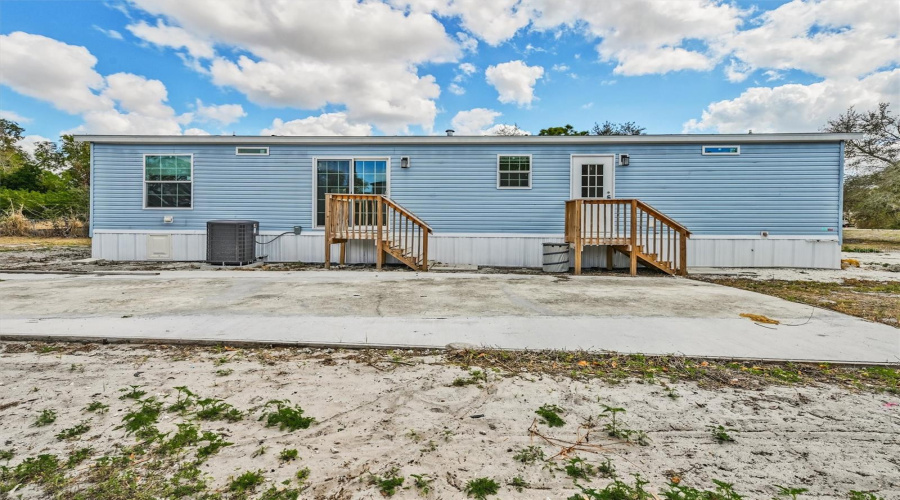 North Fort Myers, Florida 33917, 3 Bedroom Bedrooms, ,2 Bathroombathrooms,Residential,For Sale,Tucker,0,Mfra4685043