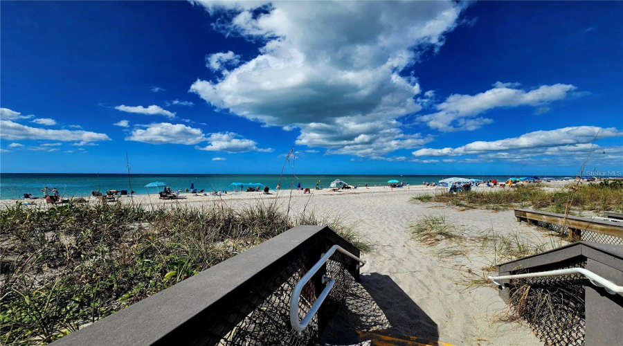 Venice, Florida 34293, 2 Bedroom Bedrooms, ,2 Bathroombathrooms,Residential,For Sale,Lake,0,Mfra4672173
