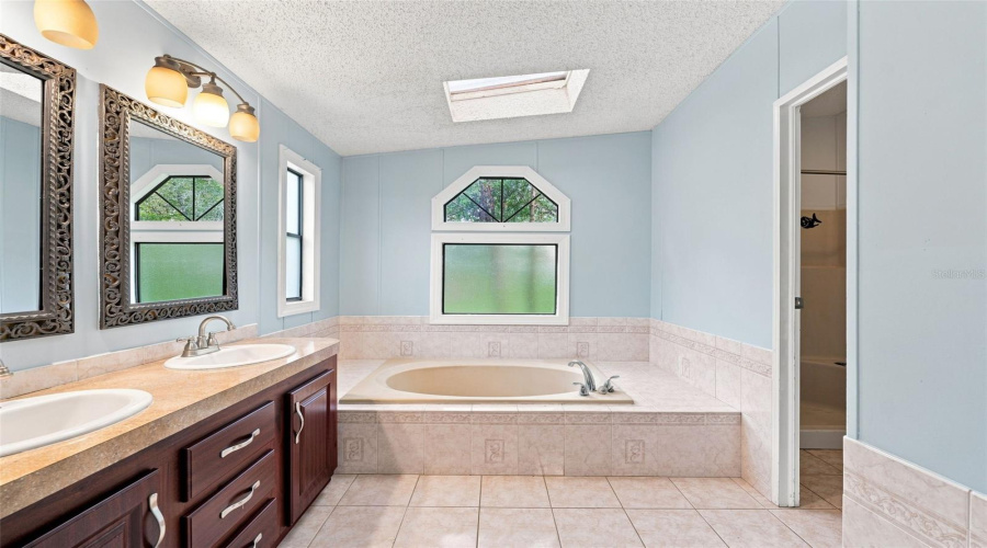 Brooksville, Florida 34601, 3 Bedroom Bedrooms, ,2 Bathroombathrooms,Residential,For Sale,Culbreath,0,Mfrw7888918