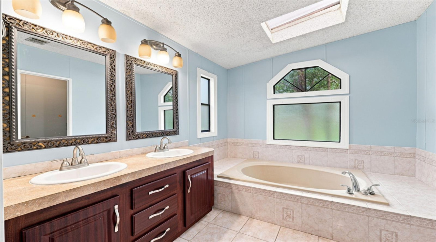 Brooksville, Florida 34601, 3 Bedroom Bedrooms, ,2 Bathroombathrooms,Residential,For Sale,Culbreath,0,Mfrw7888918