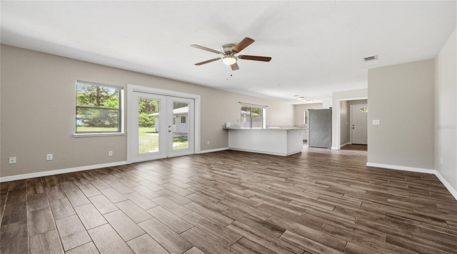 Newberry, Florida 32669, 3 Bedroom Bedrooms, ,3 Bathroombathrooms,Residential,For Sale,40Th,0,Mfrgc541452