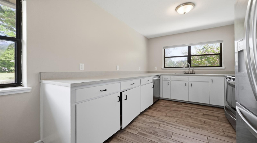 Newberry, Florida 32669, 3 Bedroom Bedrooms, ,3 Bathroombathrooms,Residential,For Sale,40Th,0,Mfrgc541452