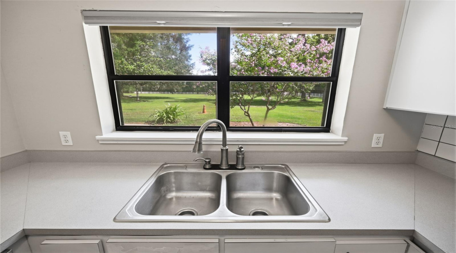 Newberry, Florida 32669, 3 Bedroom Bedrooms, ,3 Bathroombathrooms,Residential,For Sale,40Th,0,Mfrgc541452