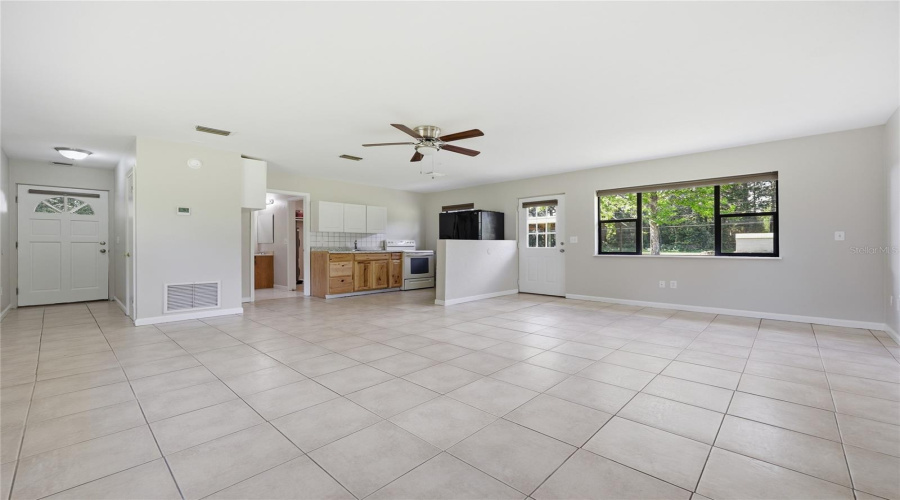 Newberry, Florida 32669, 3 Bedroom Bedrooms, ,3 Bathroombathrooms,Residential,For Sale,40Th,0,Mfrgc541452