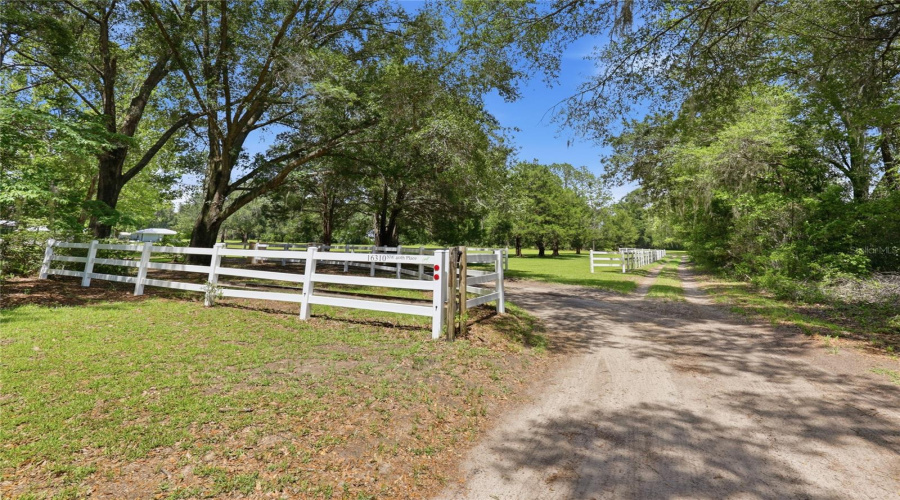 Newberry, Florida 32669, 3 Bedroom Bedrooms, ,3 Bathroombathrooms,Residential,For Sale,40Th,0,Mfrgc541452