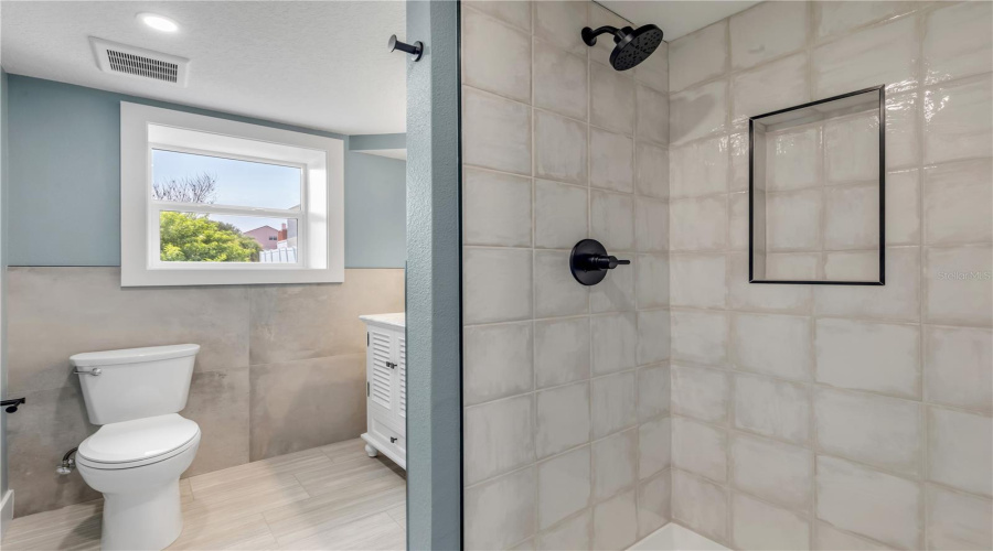 1St Floor Bathroom