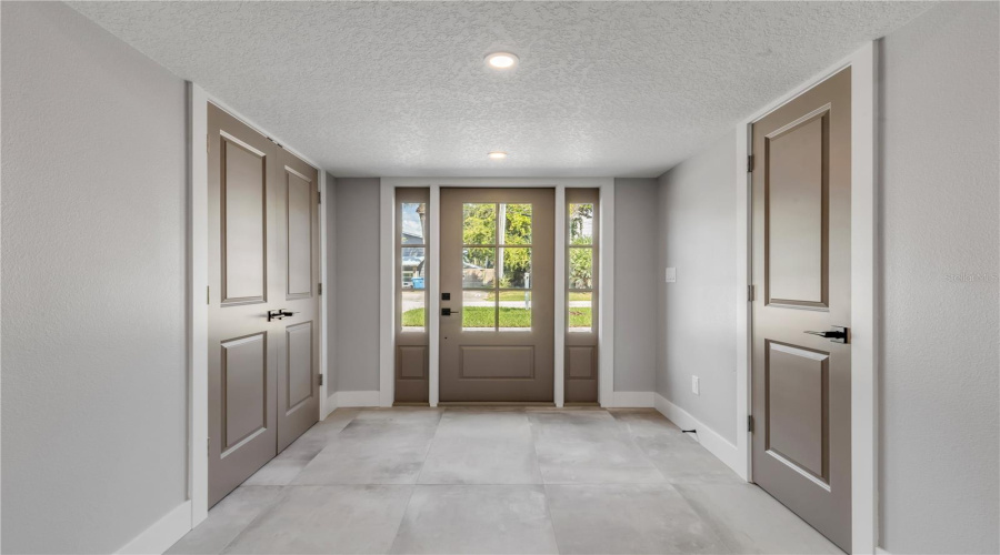 1St Floor Entry