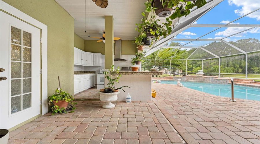 Outdoor Kitchen Covered Lanai