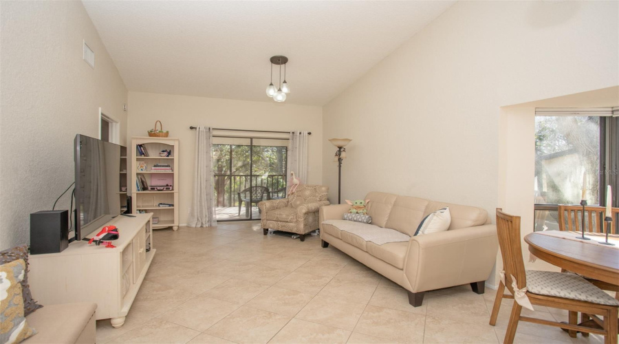 Largo, Florida 33778, 2 Bedroom Bedrooms, ,2 Bathroombathrooms,Residential,For Sale,113Th,0,Mfrtb8468834