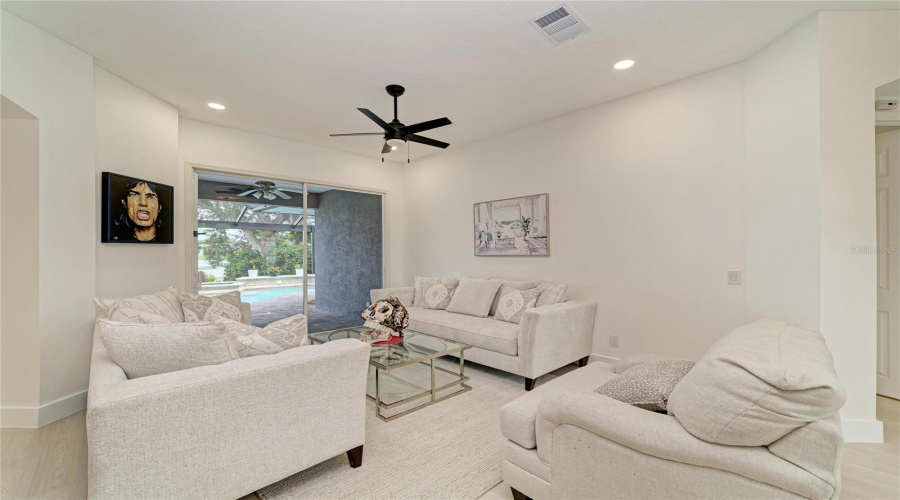 Bradenton, Florida 34202, 5 Bedroom Bedrooms, ,3 Bathroombathrooms,Residential,For Sale,Rivers Bluff,0,Mfra4704187