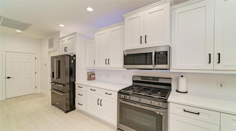 Bradenton, Florida 34202, 5 Bedroom Bedrooms, ,3 Bathroombathrooms,Residential,For Sale,Rivers Bluff,0,Mfra4704187