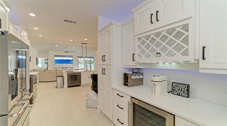 Bradenton, Florida 34202, 5 Bedroom Bedrooms, ,3 Bathroombathrooms,Residential,For Sale,Rivers Bluff,0,Mfra4704187