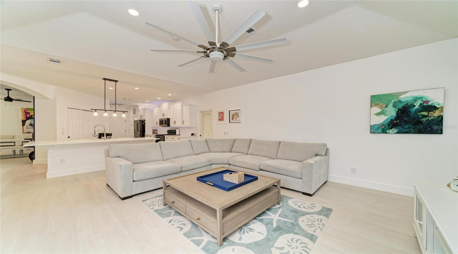 Bradenton, Florida 34202, 5 Bedroom Bedrooms, ,3 Bathroombathrooms,Residential,For Sale,Rivers Bluff,0,Mfra4704187