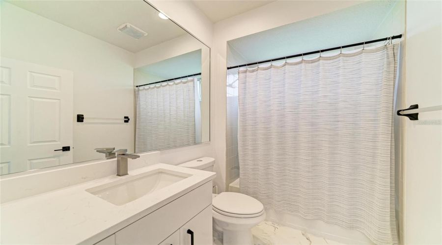 Bradenton, Florida 34202, 5 Bedroom Bedrooms, ,3 Bathroombathrooms,Residential,For Sale,Rivers Bluff,0,Mfra4704187