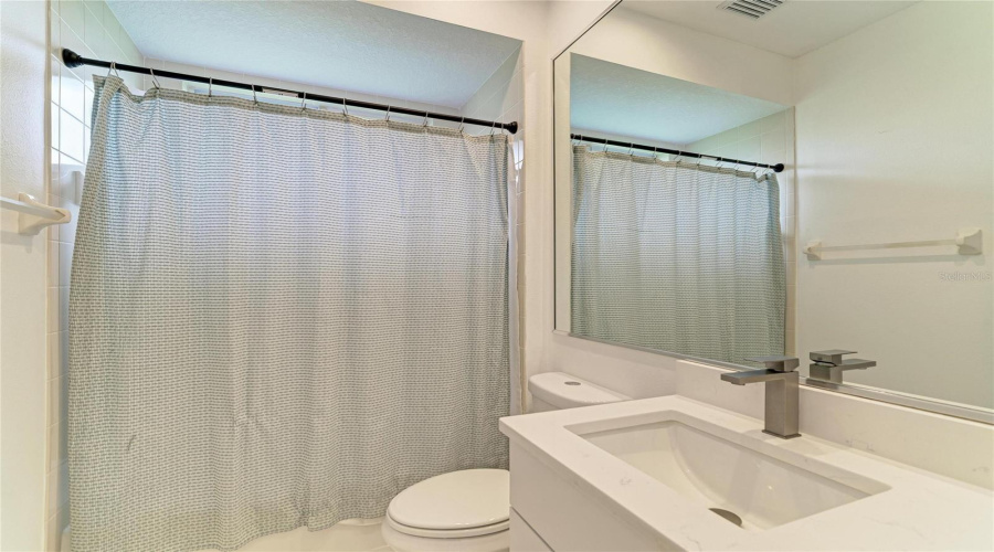 Bradenton, Florida 34202, 5 Bedroom Bedrooms, ,3 Bathroombathrooms,Residential,For Sale,Rivers Bluff,0,Mfra4704187