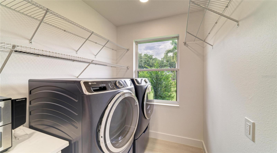Bradenton, Florida 34202, 5 Bedroom Bedrooms, ,3 Bathroombathrooms,Residential,For Sale,Rivers Bluff,0,Mfra4704187