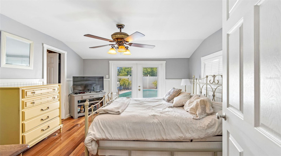 St Petersburg, Florida 33713, 3 Bedroom Bedrooms, ,2 Bathroombathrooms,Residential,For Sale,16Th,0,Mfrtb8522892