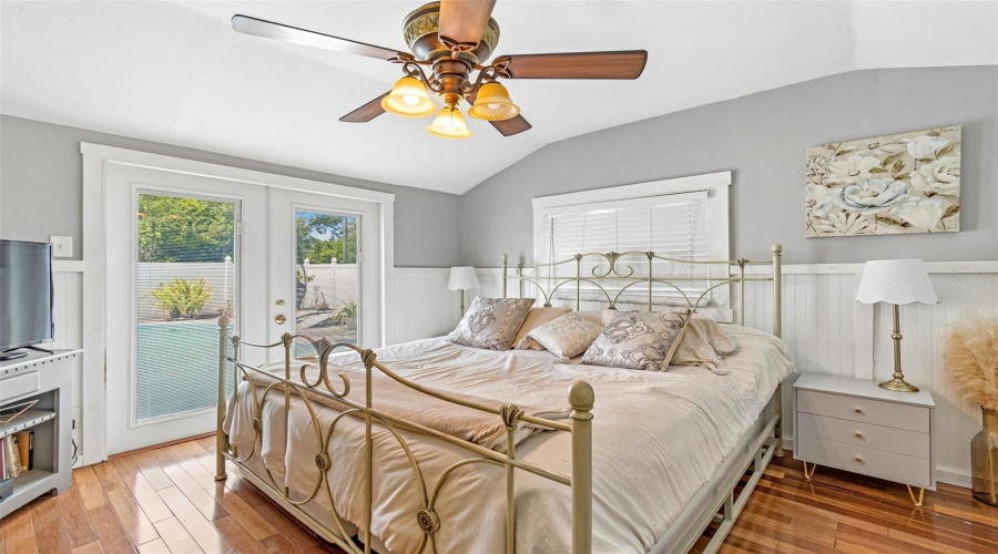St Petersburg, Florida 33713, 3 Bedroom Bedrooms, ,2 Bathroombathrooms,Residential,For Sale,16Th,0,Mfrtb8522892