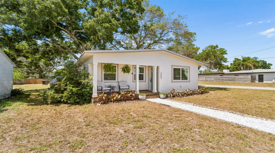 St Petersburg, Florida 33713, 3 Bedroom Bedrooms, ,2 Bathroombathrooms,Residential,For Sale,16Th,0,Mfrtb8522892