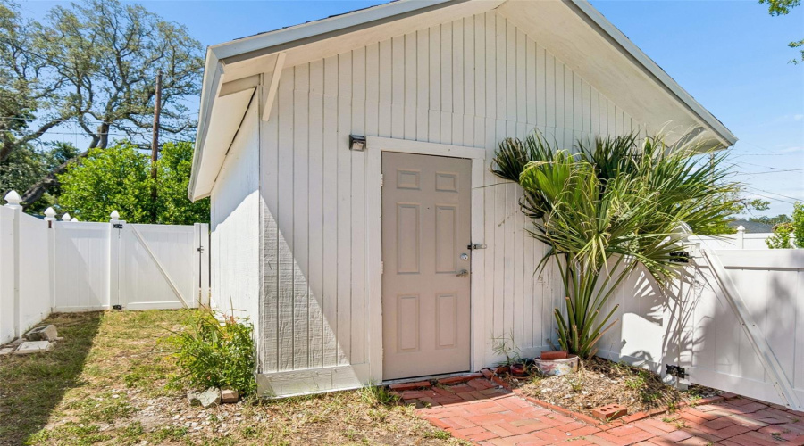 St Petersburg, Florida 33713, 3 Bedroom Bedrooms, ,2 Bathroombathrooms,Residential,For Sale,16Th,0,Mfrtb8522892