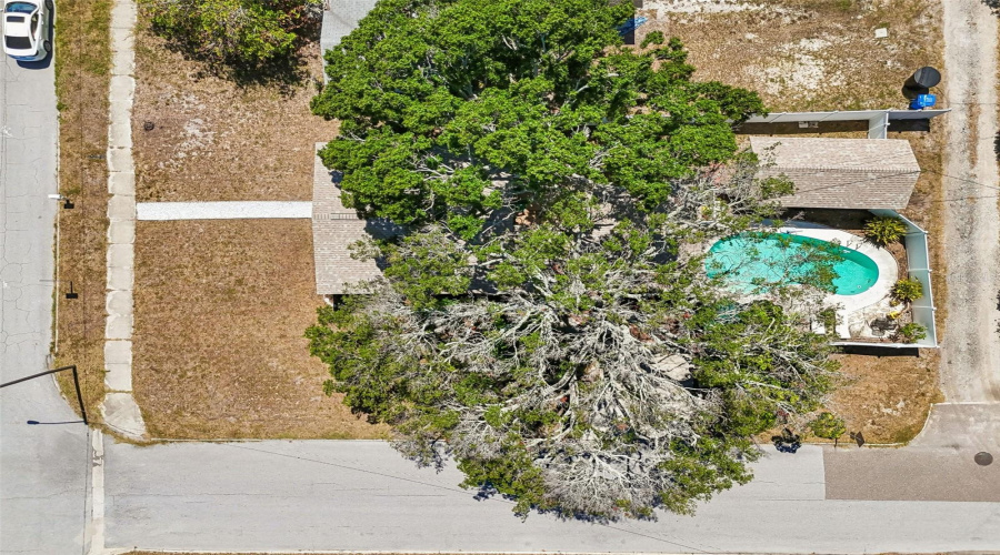 St Petersburg, Florida 33713, 3 Bedroom Bedrooms, ,2 Bathroombathrooms,Residential,For Sale,16Th,0,Mfrtb8522892
