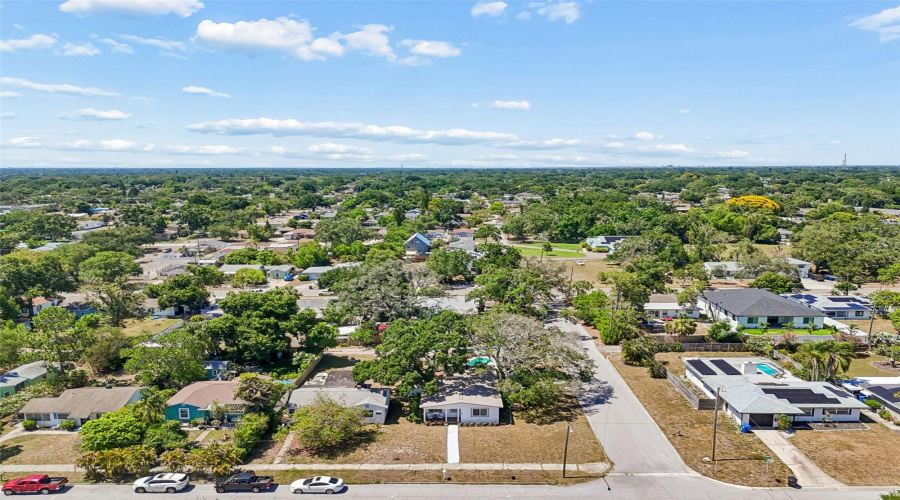 St Petersburg, Florida 33713, 3 Bedroom Bedrooms, ,2 Bathroombathrooms,Residential,For Sale,16Th,0,Mfrtb8522892