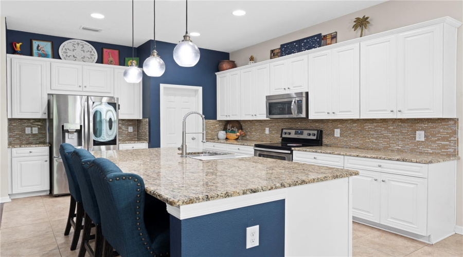 Riverview, Florida 33579, 5 Bedroom Bedrooms, ,4 Bathroombathrooms,Residential,For Sale,Cross Vine,0,Mfrtb8492786